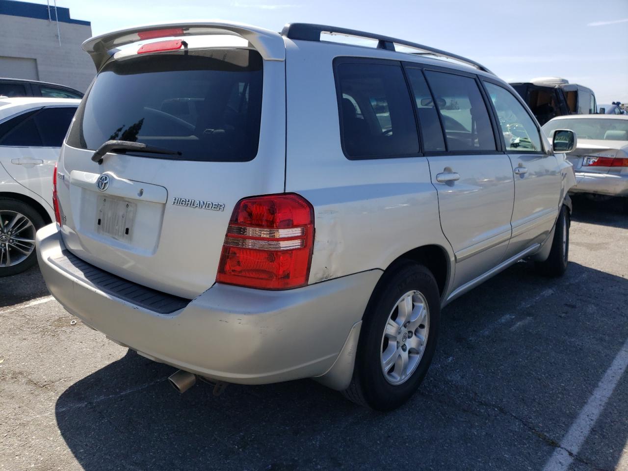 Photo 17 from auction – 2001 TOYOTA HIGHLANDER with VIN JTEGF21A510013596