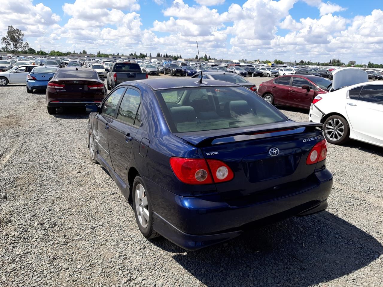 Photo 3 from auction – 2007 TOYOTA COROLLA CE with VIN 1NXBR32E07Z848998