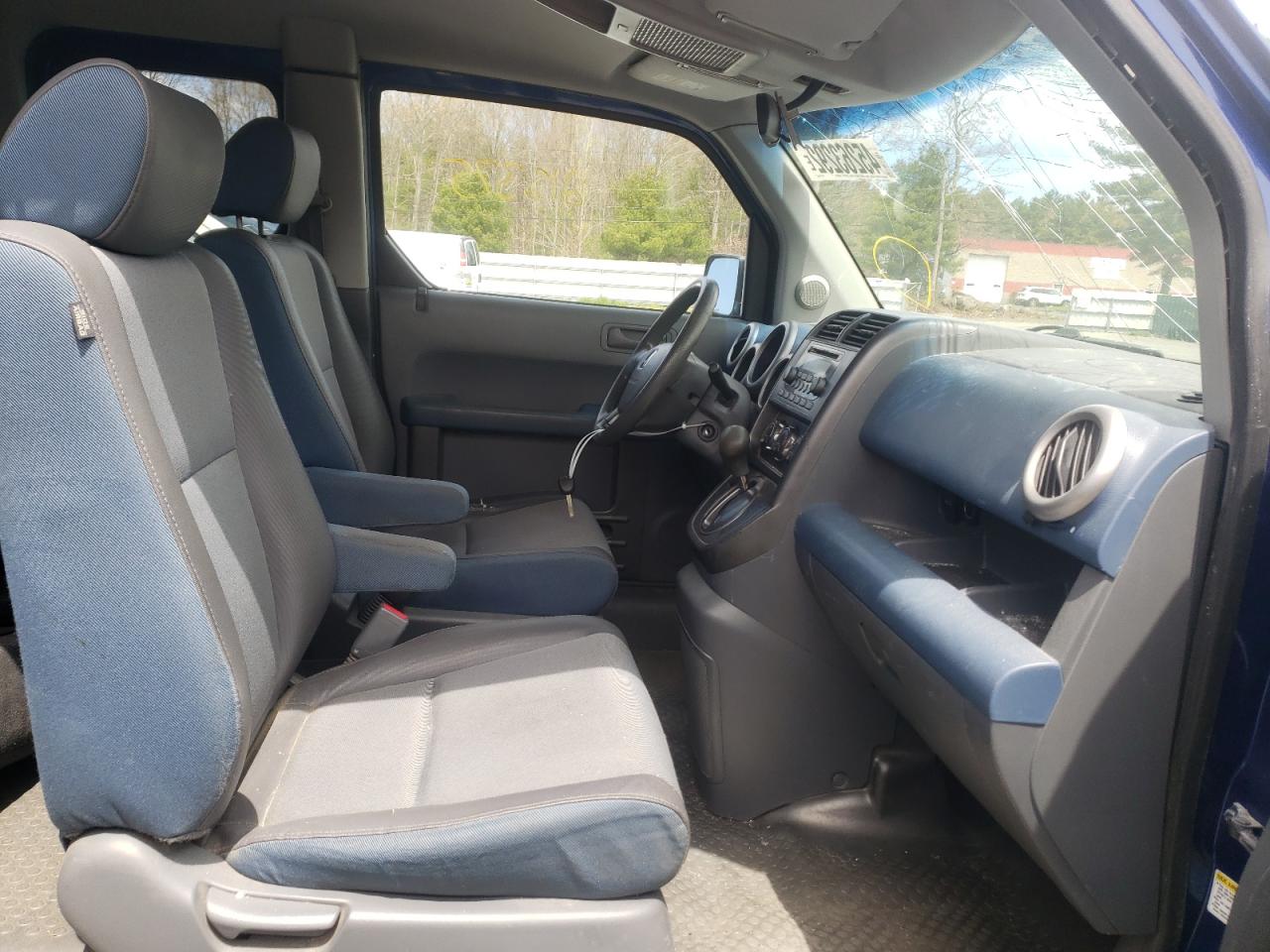 Photo 5 from auction – 2005 HONDA ELEMENT EX with VIN 5J6YH286X5L013676