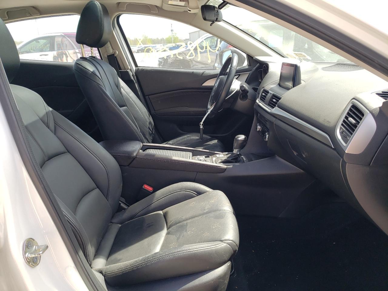 Photo 5 from auction – 2017 MAZDA 3 TOURING with VIN JM1BN1V74H1141732