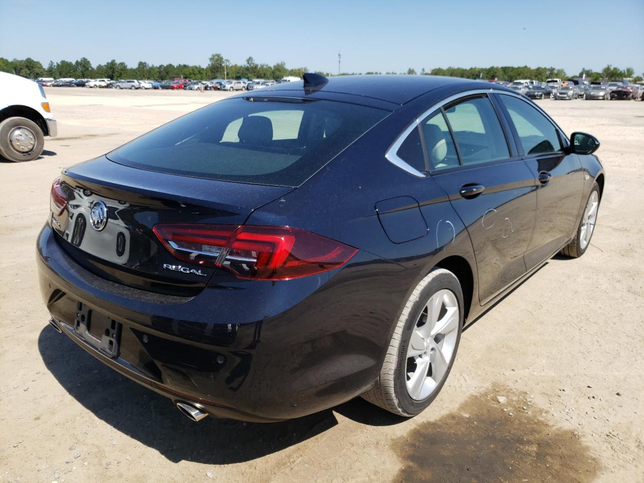Photo 4 from auction – 2018 BUICK REGAL PREF with VIN W04GL6SXXJ1096423