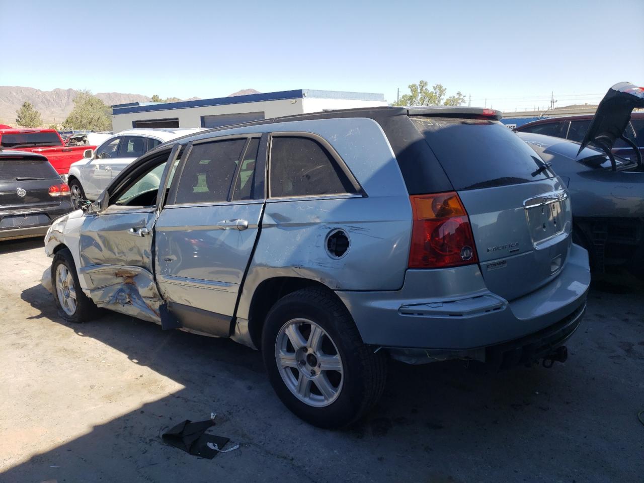 Photo 3 from auction – 2006 CHRYSLER PACIFICA T with VIN 2A8GF68496R722288