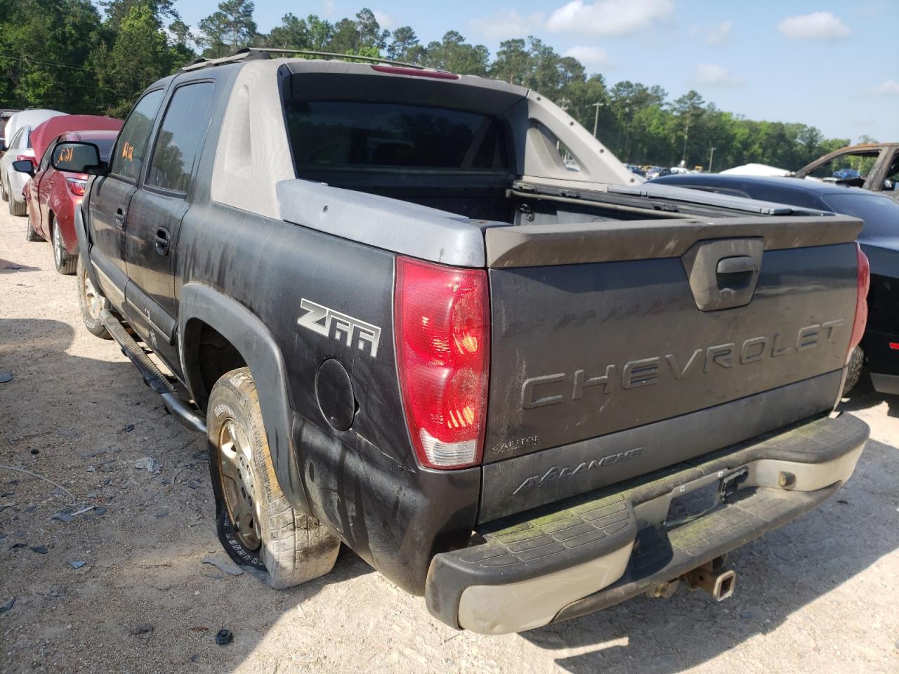 Photo 3 from auction – 2004 CHEVROLET AVALANCHE with VIN 3GNEC12T94G123301