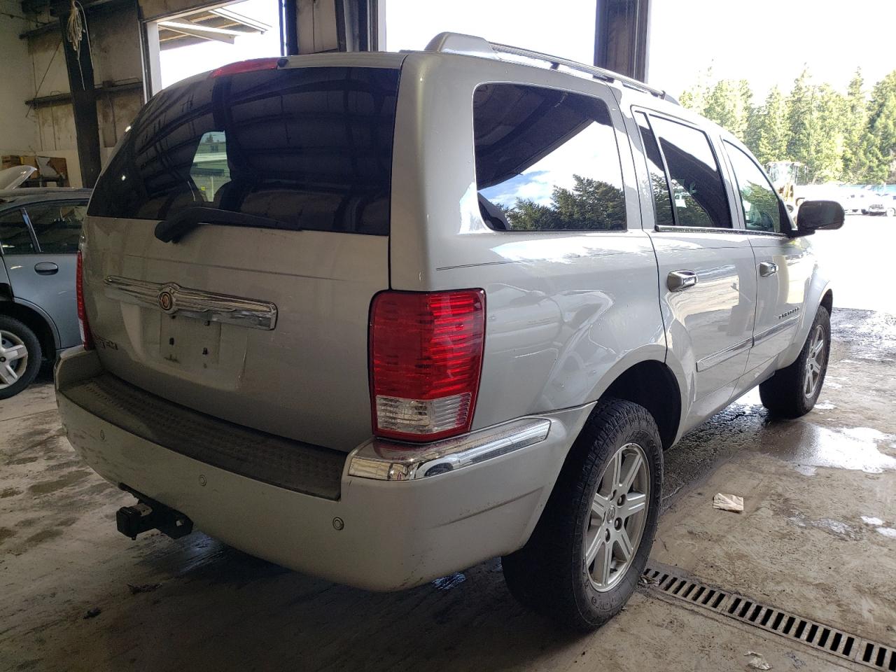 Photo 4 from auction – 2008 CHRYSLER ASPEN LIMI with VIN 1A8HW58N18F136394