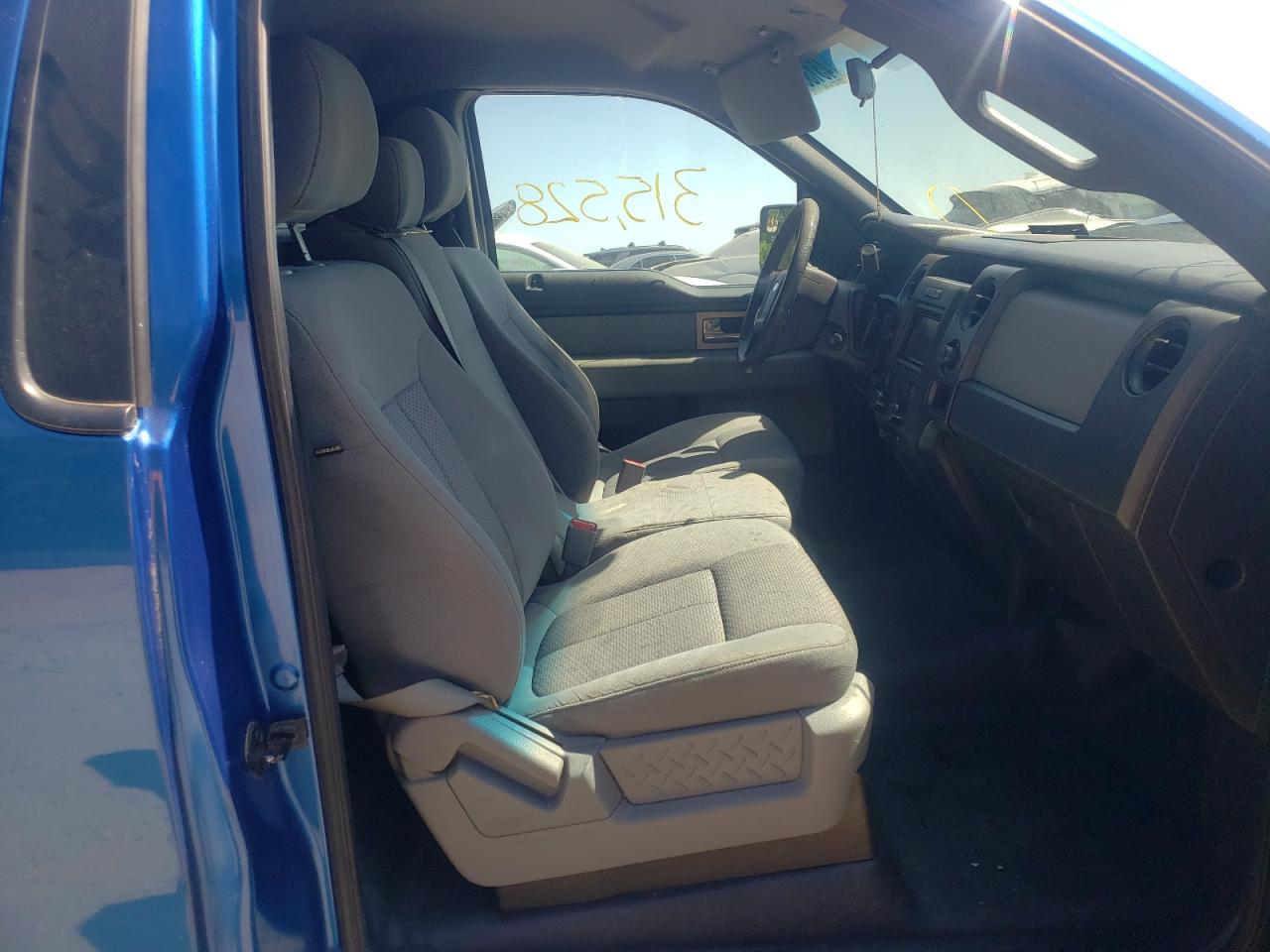 Photo 5 from auction – 2011 FORD F150 with VIN 1FTMF1CF3BFB95338