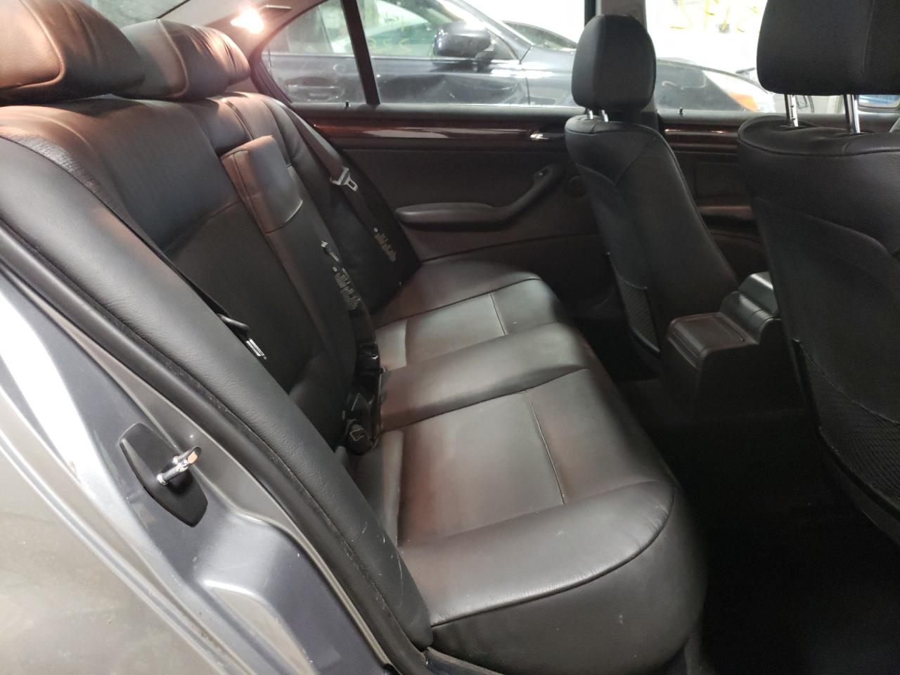 Photo 6 from auction – 2005 BMW 330 XI with VIN WBAEW53455PN39970