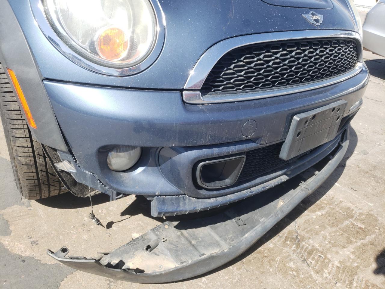 Photo 9 from auction – 2011 MINI COOPER S with VIN WMWSV3C55BTY10922