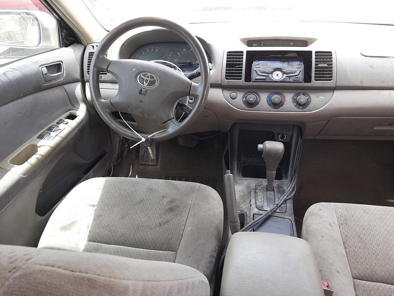 Photo 9 from auction – 2002 TOYOTA CAMRY LE with VIN 4T1BF32K92U522950