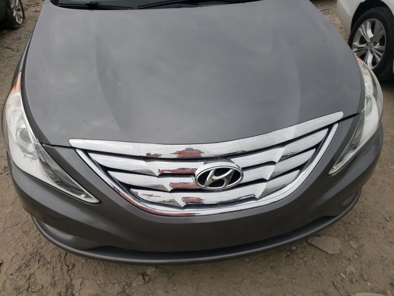 Photo 9 from auction – 2011 HYUNDAI SONATA SE with VIN 5NPEC4AC9BH140308