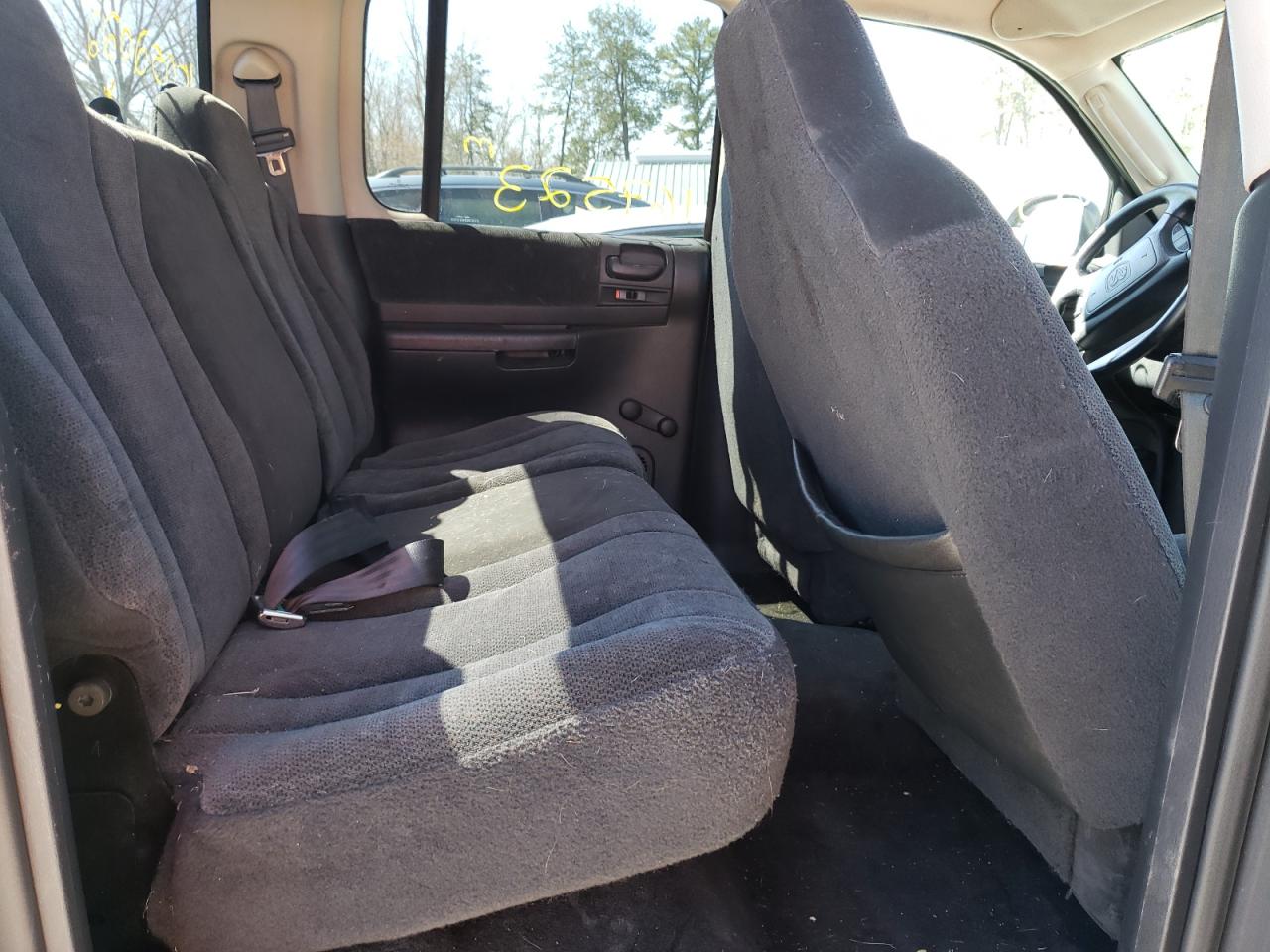 Photo 6 from auction – 2004 DODGE DAKOTA QUA with VIN 1D7HG38KX4S610560