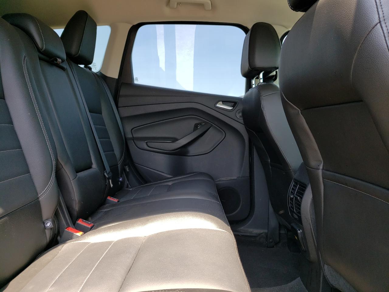 Photo 6 from auction – 2016 FORD ESCAPE SE with VIN 1FMCU0GX4GUA18925