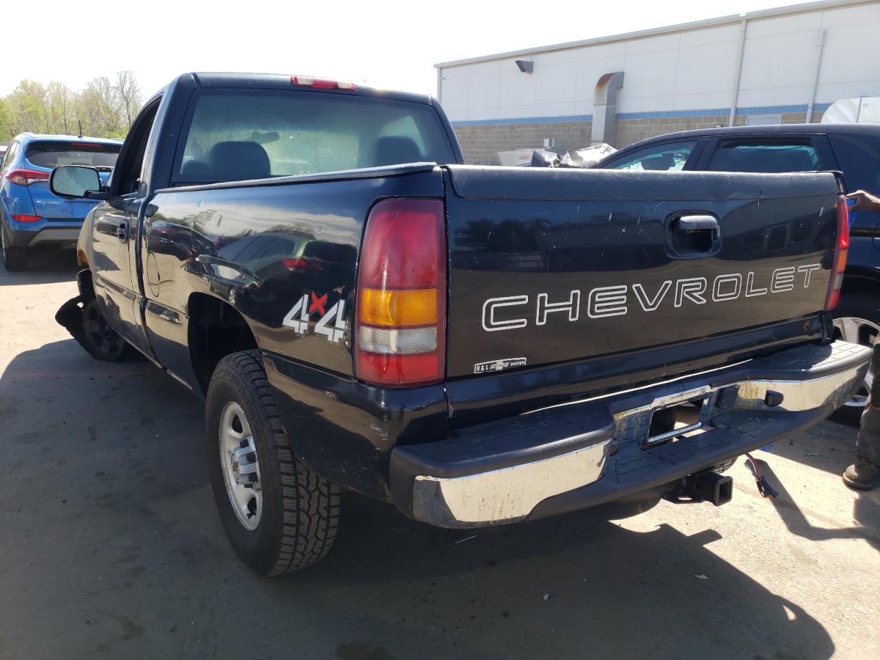 Photo 3 from auction – 2002 CHEVROLET SILVERADO with VIN 1GCEK14T12Z299393