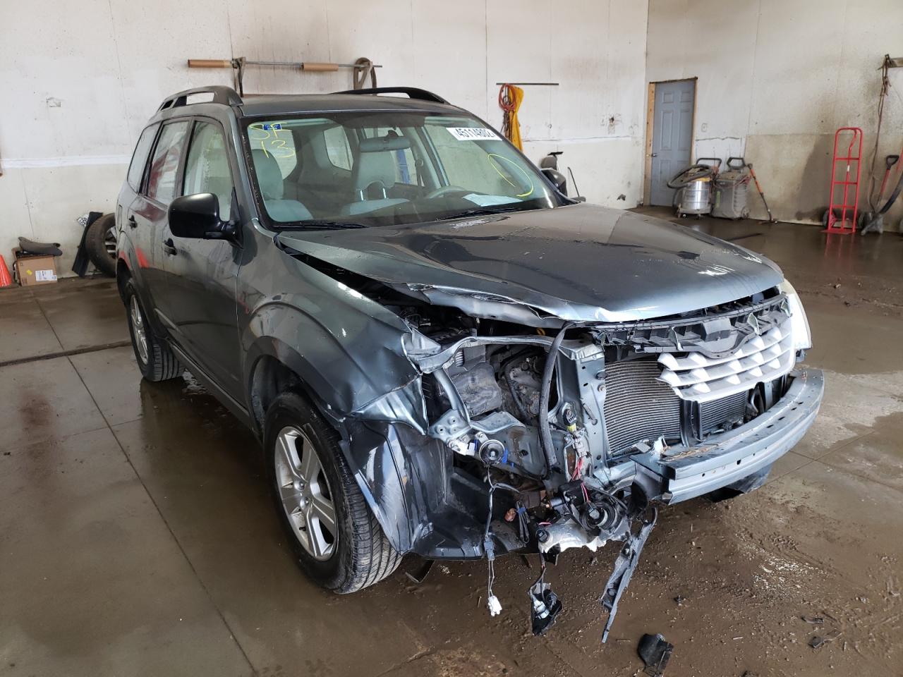 SUBARU FORESTER 2 2013 with VIN JF2SHABCXDH418427 - Photo from auction