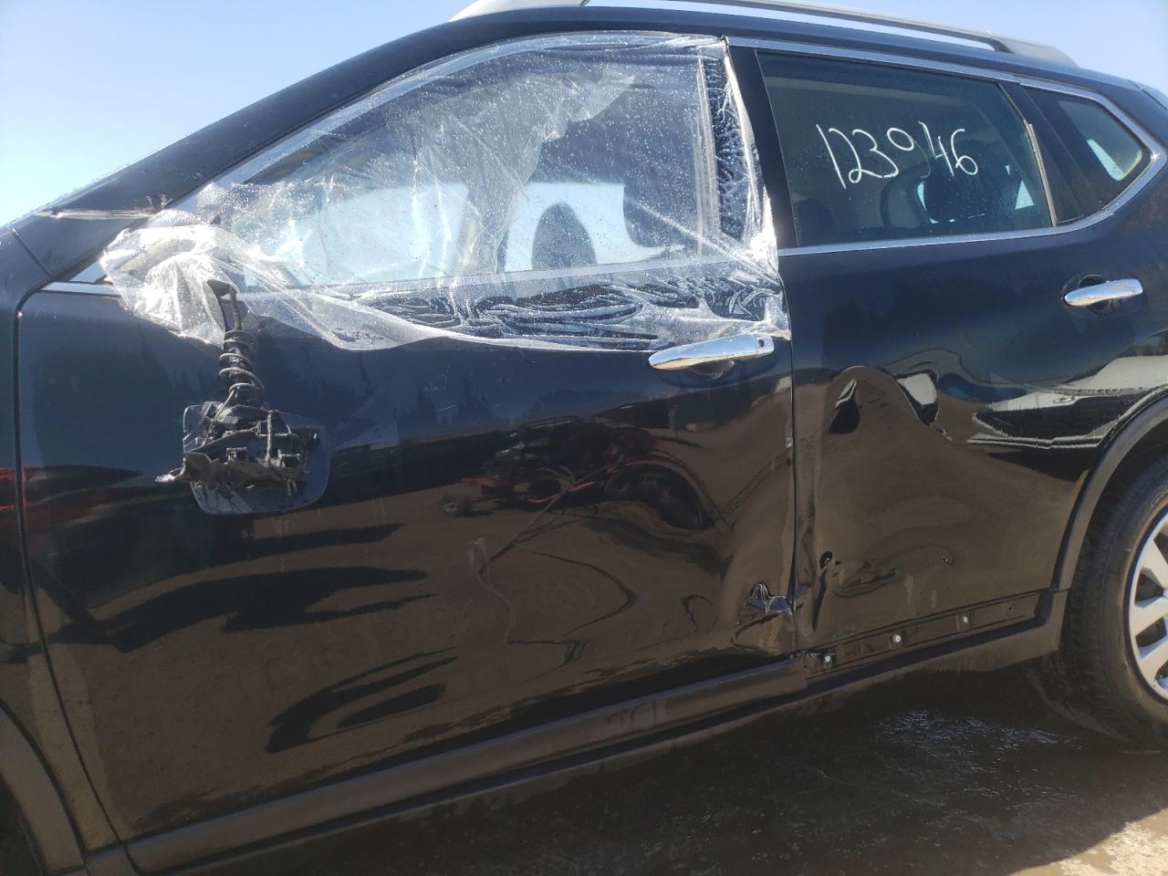 Photo 9 from auction – 2015 NISSAN ROGUE S with VIN 5N1AT2MT5FC888226