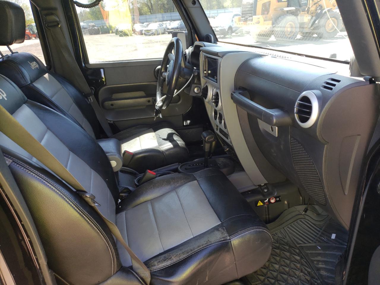 Photo 5 from auction – 2022 JEEP WRANGLER U with VIN 1J4HA5H14AL228040