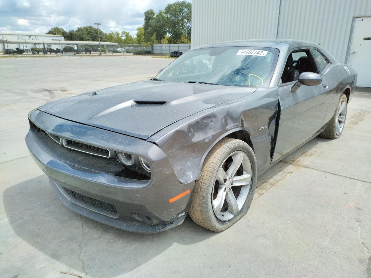 Photo 2 from auction – 2016 DODGE CHALLENGER with VIN 2C3CDZAG4GH138555
