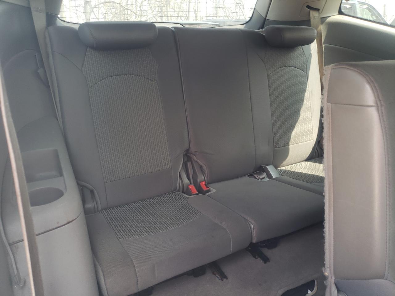 Photo 9 from auction – 2011 CHEVROLET TRAVERSE L with VIN 1GNKVEED3BJ306598