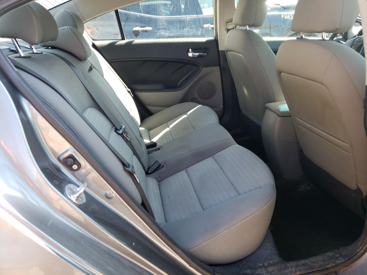 Photo 6 from auction – 2014 KIA FORTE EX with VIN KNAFX4A8XE5149430