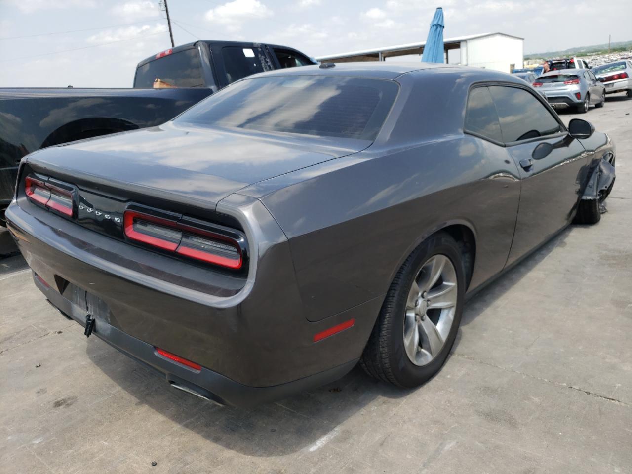 Photo 4 from auction – 2017 DODGE CHALLENGER with VIN 2C3CDZAG2HH594233