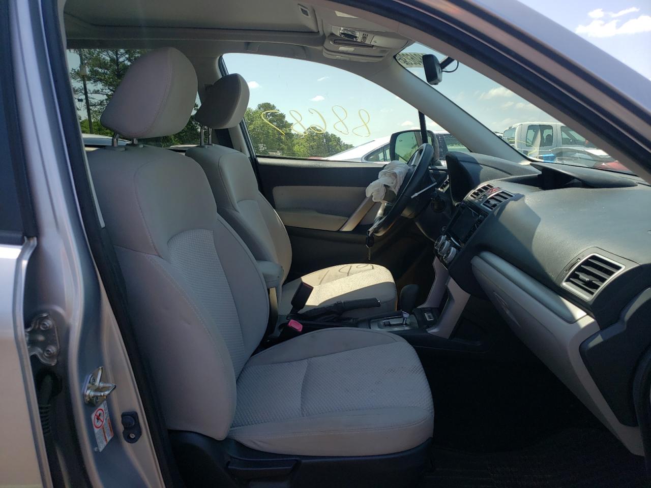 Photo 5 from auction – 2017 SUBARU FORESTER 2 with VIN JF2SJAEC3HH437312