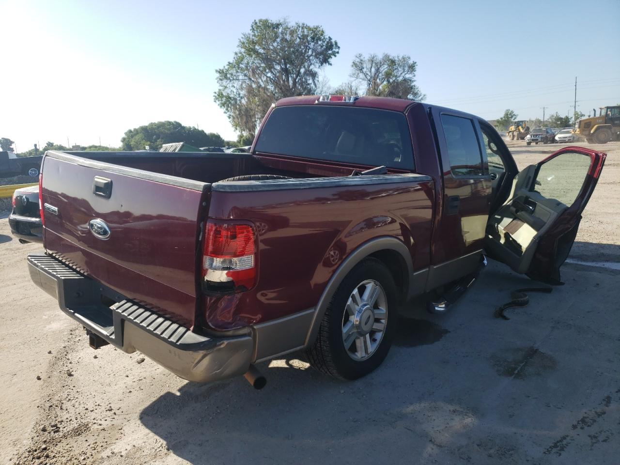 Photo 14 from auction – 2004 FORD F150 SUPER with VIN 1FTPW12544KD91482