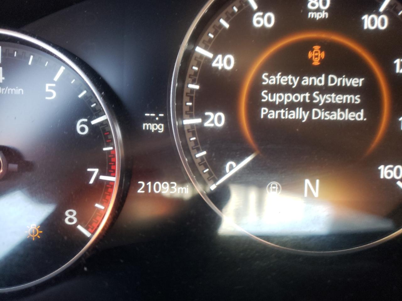 Photo 8 from auction – 2020 MAZDA 3 PREMIUM with VIN JM1BPBNM0L1160082