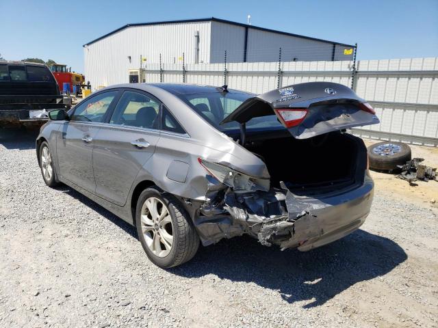 Photo 3 from auction – 2013 HYUNDAI SONATA SE with VIN 5NPEC4AC3DH581404