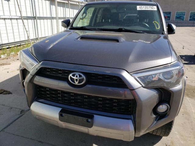 Photo 9 from auction – 2017 TOYOTA 4RUNNER SR with VIN JTEBU5JR4H5460683