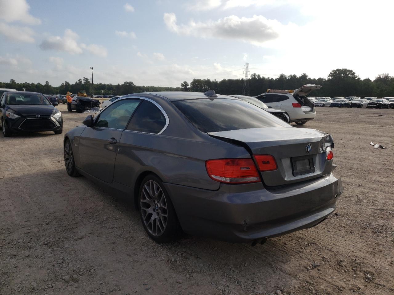 Photo 3 from auction – 2007 BMW 328 I with VIN WBAWB33517PV70908