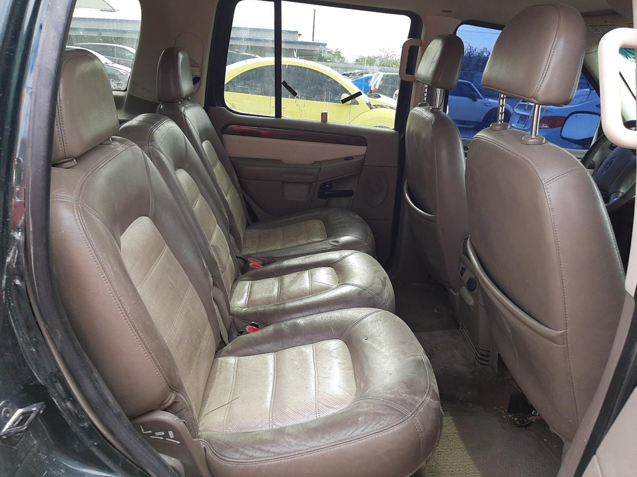 Photo 6 from auction – 2002 FORD EXPLORER E with VIN 1FMDU74E22ZB39724