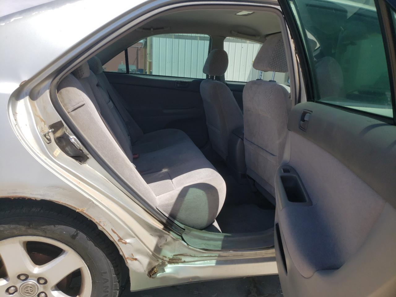 Photo 6 from auction – 2003 TOYOTA CAMRY LE with VIN 4T1BE32KX3U714379