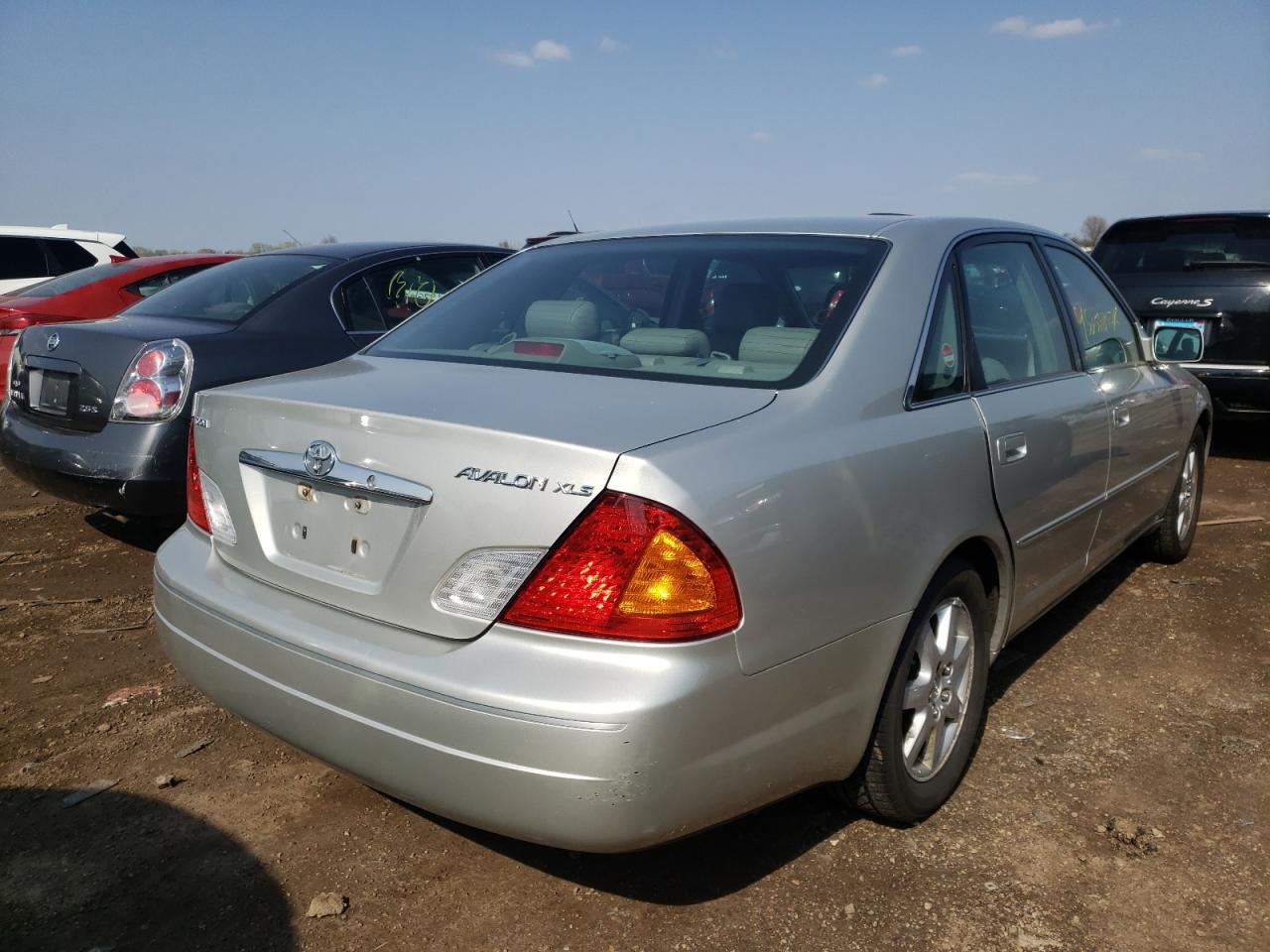 Photo 4 from auction – 2001 TOYOTA AVALON XL with VIN 4T1BF28B61U129164