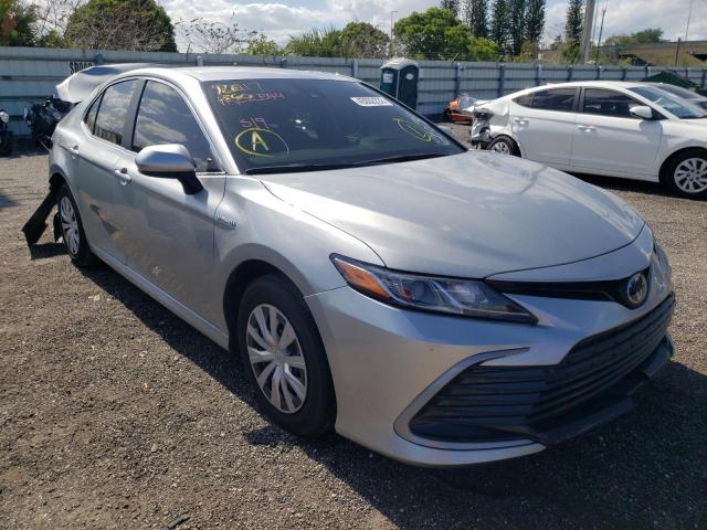 Photo 1 from auction – 2021 TOYOTA CAMRY LE with VIN 4T1C31AK2MU562003