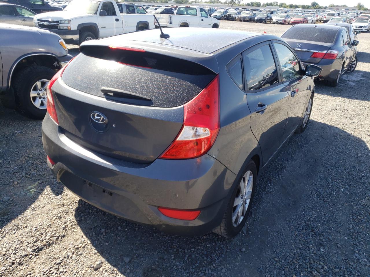 Photo 4 from auction – 2012 HYUNDAI ACCENT GLS with VIN KMHCU5AE8CU006954