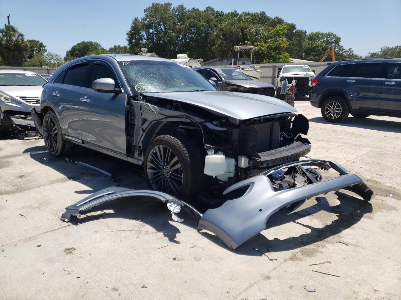 INFINITI QX70 2017 with VIN JN8CS1MU5HM140161 - Photo from auction