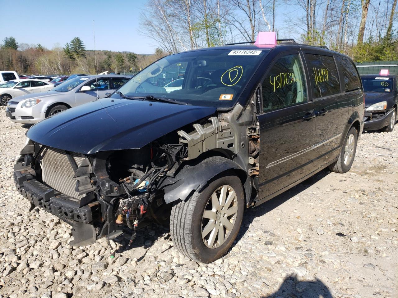 Photo 2 from auction – 2012 CHRYSLER TOWN & COU with VIN 2C4RC1BG5CR189222