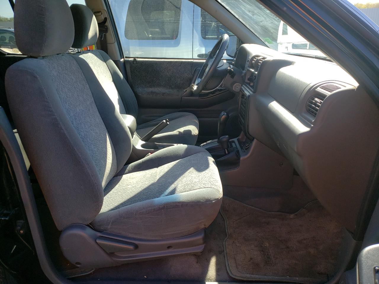 Photo 5 from auction – 2001 ISUZU RODEO with VIN 4S2DM58W414357823