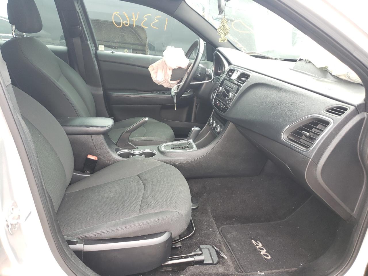 Photo 5 from auction – 2011 CHRYSLER 200 TOURIN with VIN 1C3BC1FB2BN625492