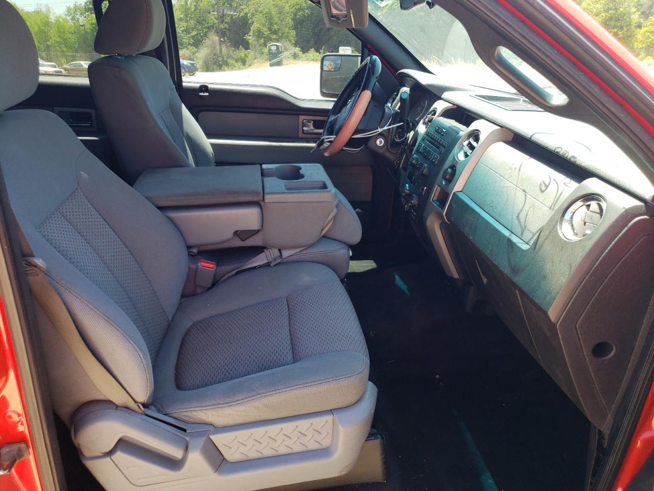 Photo 5 from auction – 2011 FORD F150 SUPER with VIN 1FTEW1CMXBFD08575