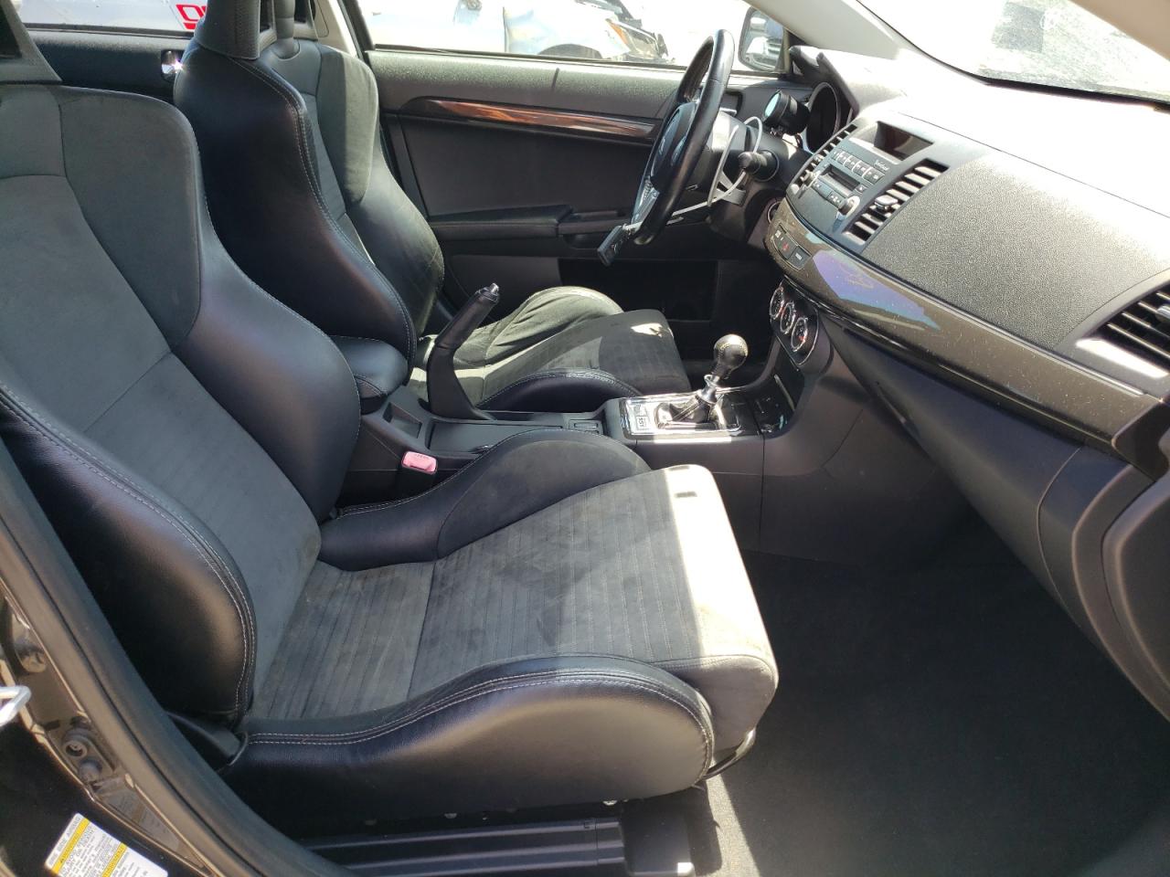 Photo 5 from auction – 2010 MITSUBISHI LANCER EVO with VIN JA32W5FV1AU029703