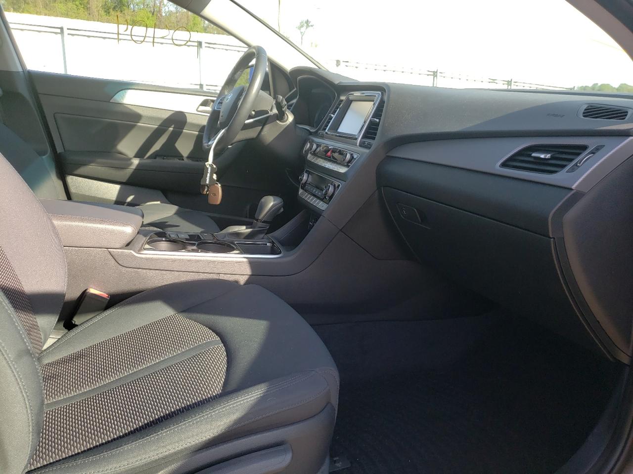 Photo 5 from auction – 2019 HYUNDAI SONATA LIM with VIN 5NPE34AF6KH757806