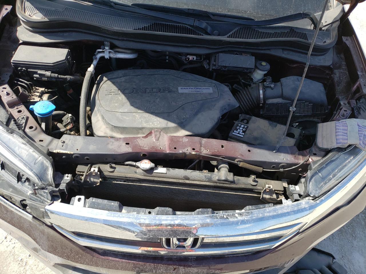 Photo 7 from auction – 2017 HONDA PILOT TOUR with VIN 5FNYF6H98HB073928