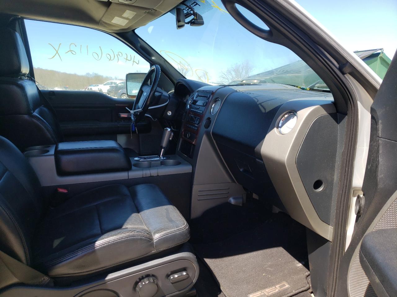 Photo 5 from auction – 2006 FORD F150 with VIN 1FTPX145X6FA01118
