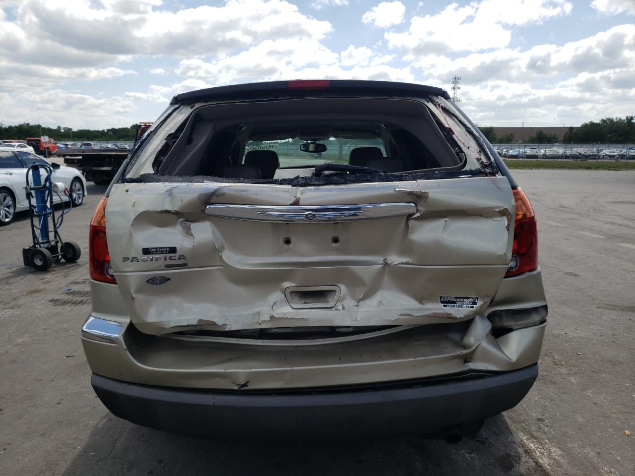 Photo 9 from auction – 2006 CHRYSLER PACIFICA T with VIN 2A4GM68456R912015