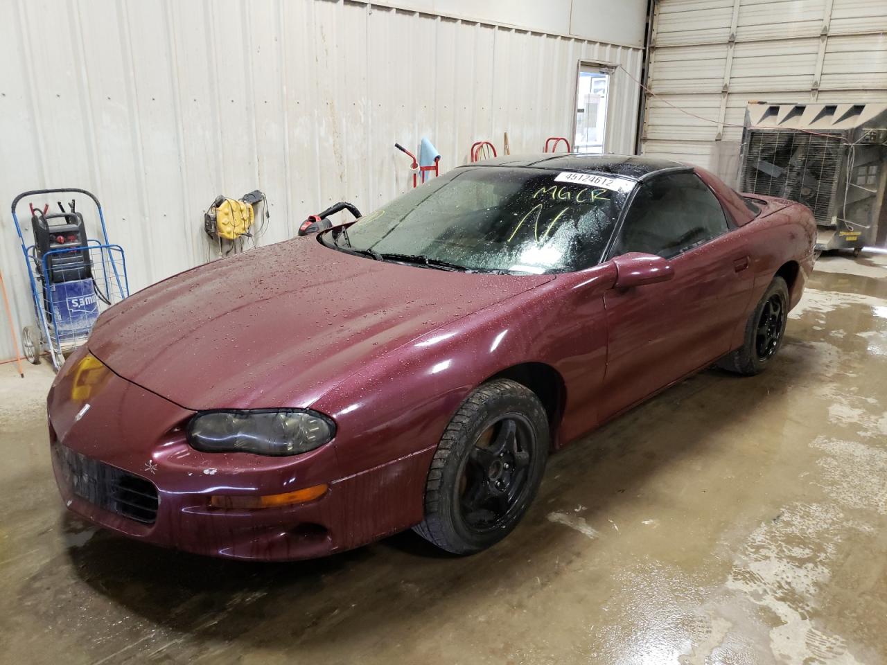 Photo 2 from auction – 2000 CHEVROLET CAMARO with VIN 2G1FP22K3Y2116263
