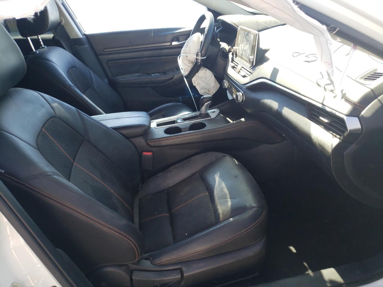 Photo 5 from auction – 2019 NISSAN ALTIMA SR with VIN 1N4BL4CV2KN320866