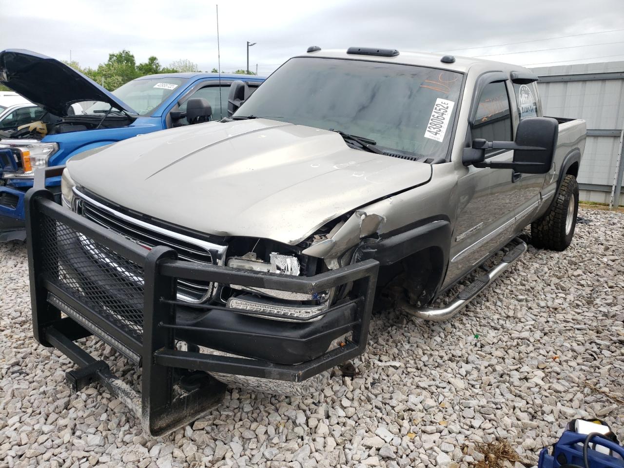 Photo 2 from auction – 2001 GMC SIERRA K25 with VIN 1GTHK29U01Z313710