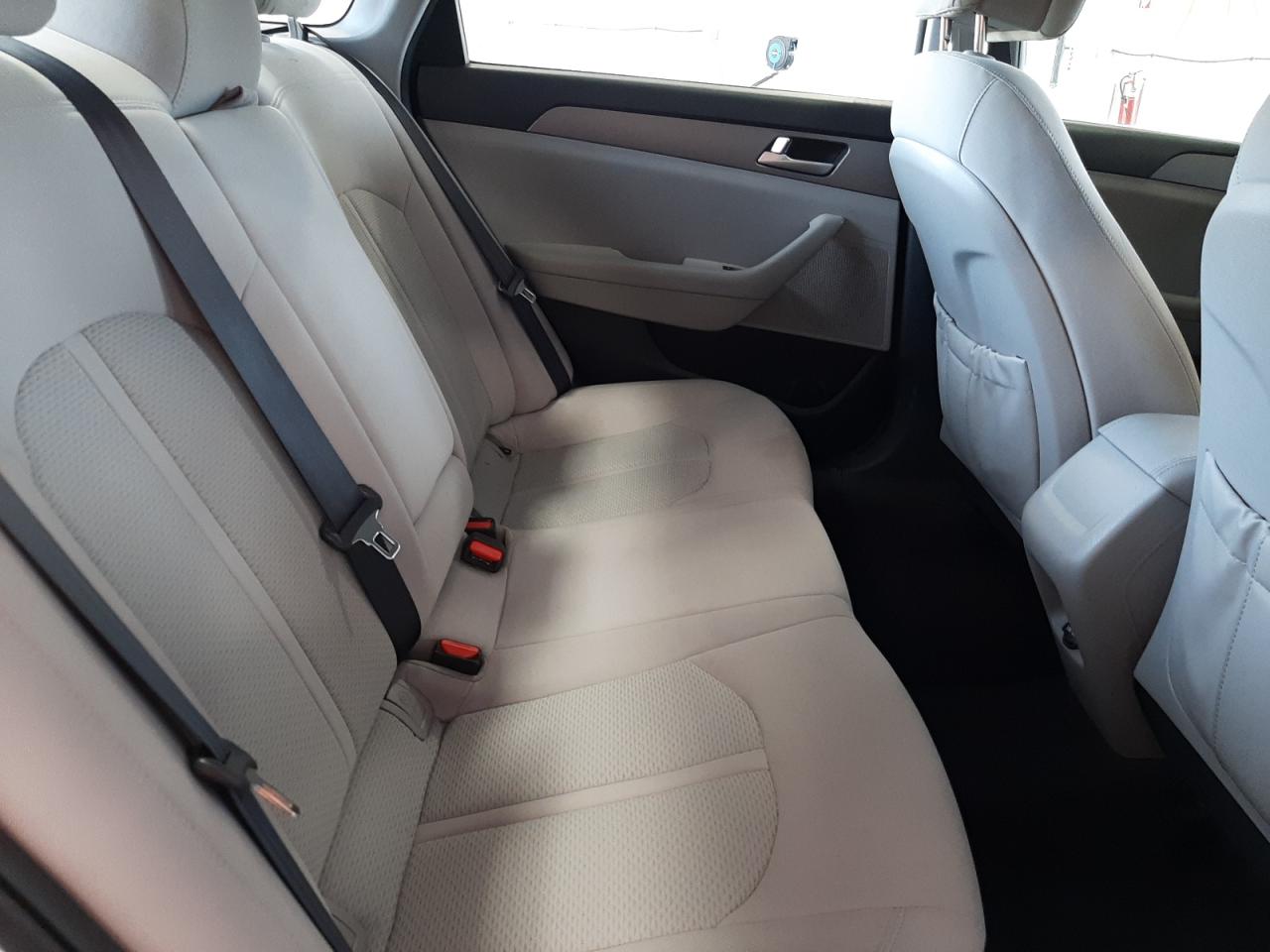 Photo 6 from auction – 2016 HYUNDAI SONATA SE with VIN 5NPE24AFXGH295356