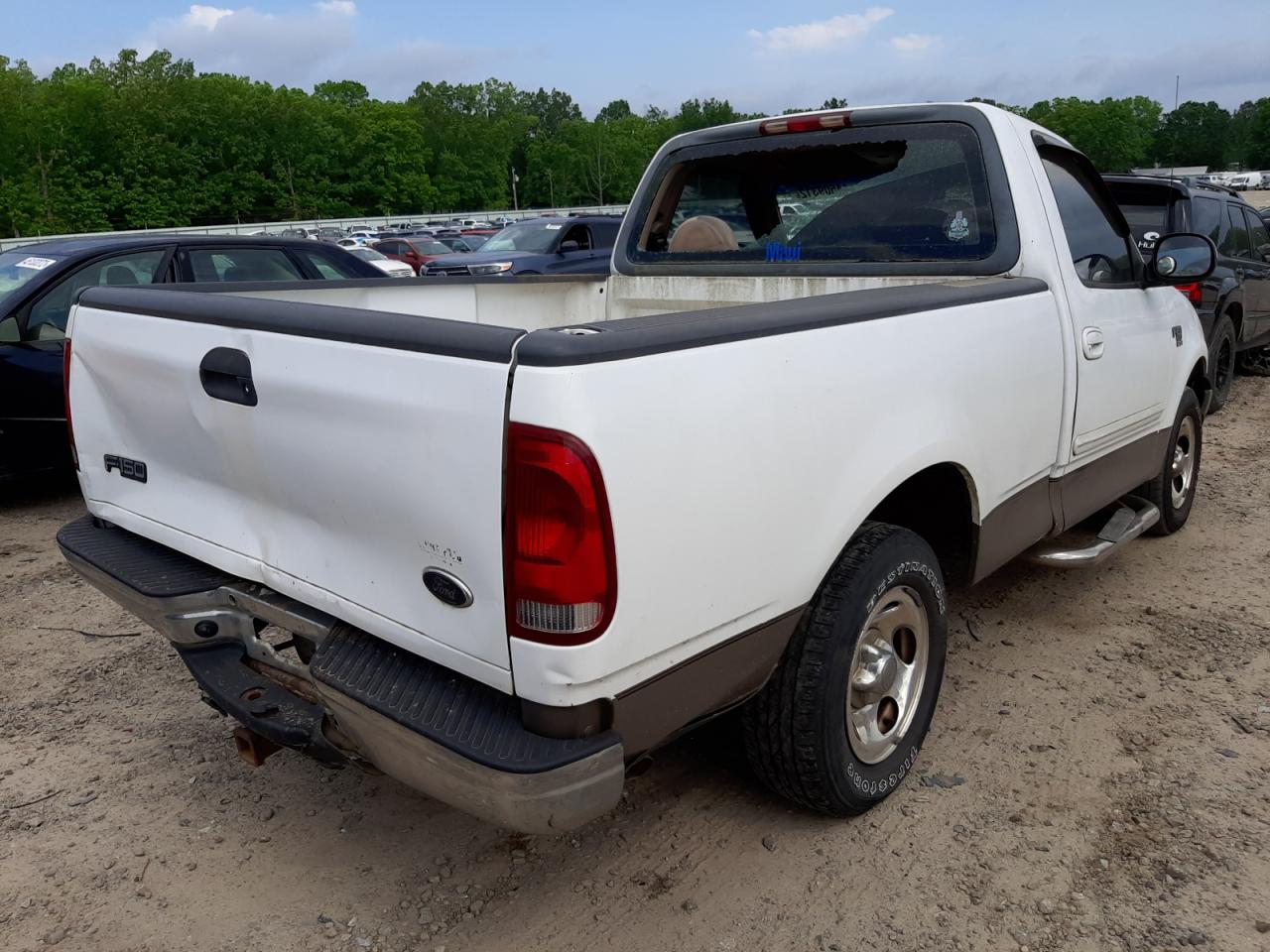 Photo 4 from auction – 2001 FORD F150 with VIN 1FTRF17L71NA01954