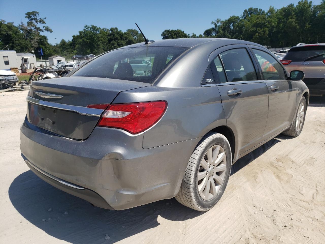 Photo 4 from auction – 2013 CHRYSLER 200 TOURIN with VIN 1C3CCBBB7DN567785